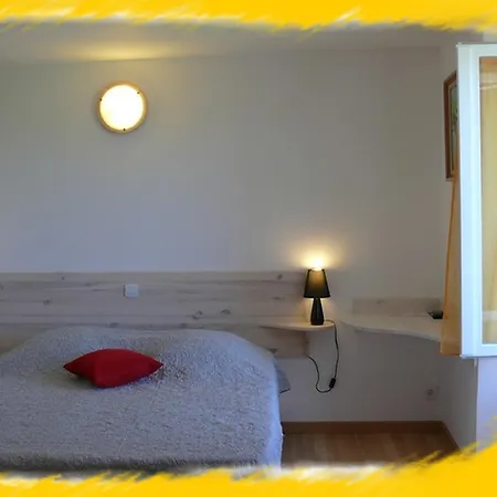 Hotell De La Couronne 2*