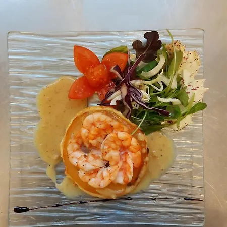 De La Couronne Lablachère